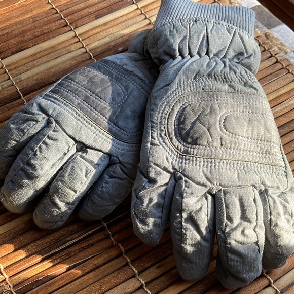 Insulated Grandoe Gloves - Picture 7 of 7